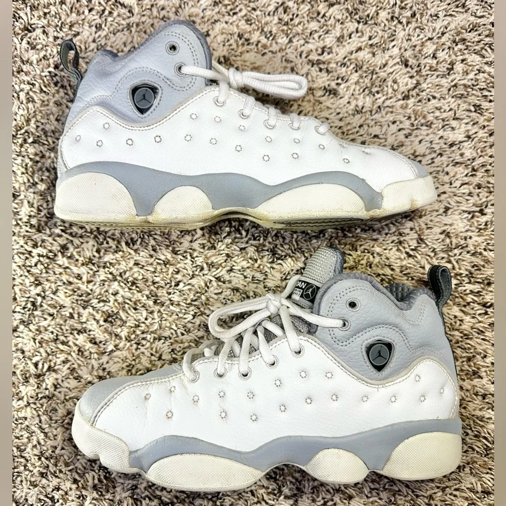 Nike‎ Team Jordan Youth Size 7Y/8.5W White Gray 820273-103 Shoes Sneakers